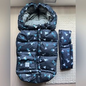 7 am Enfant stroller and car seat foot muff. Great condition!